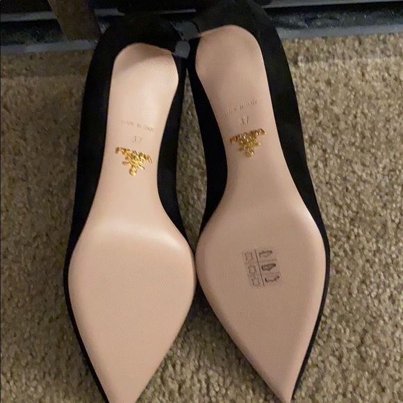 Prada kitty heels - Picture 2 of 3